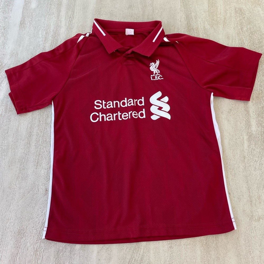 NWOT Liverpool Premier League Replica M. Salah Kids Soccer Jersey Size 22 (5-6)